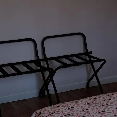 Petite Maison Dans Un Ecrin De Verdure